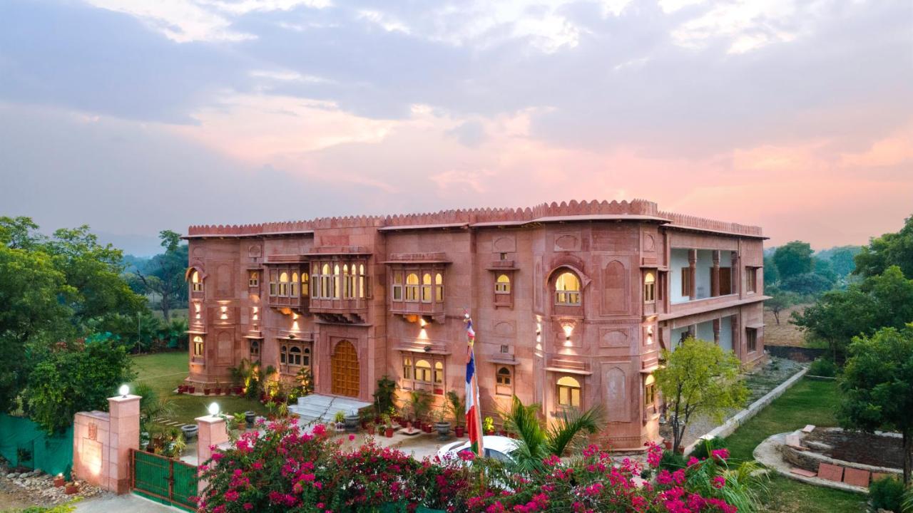 Castle Oodeypore A Boutique Stay อุเดเปอร์ ภายนอก รูปภาพ